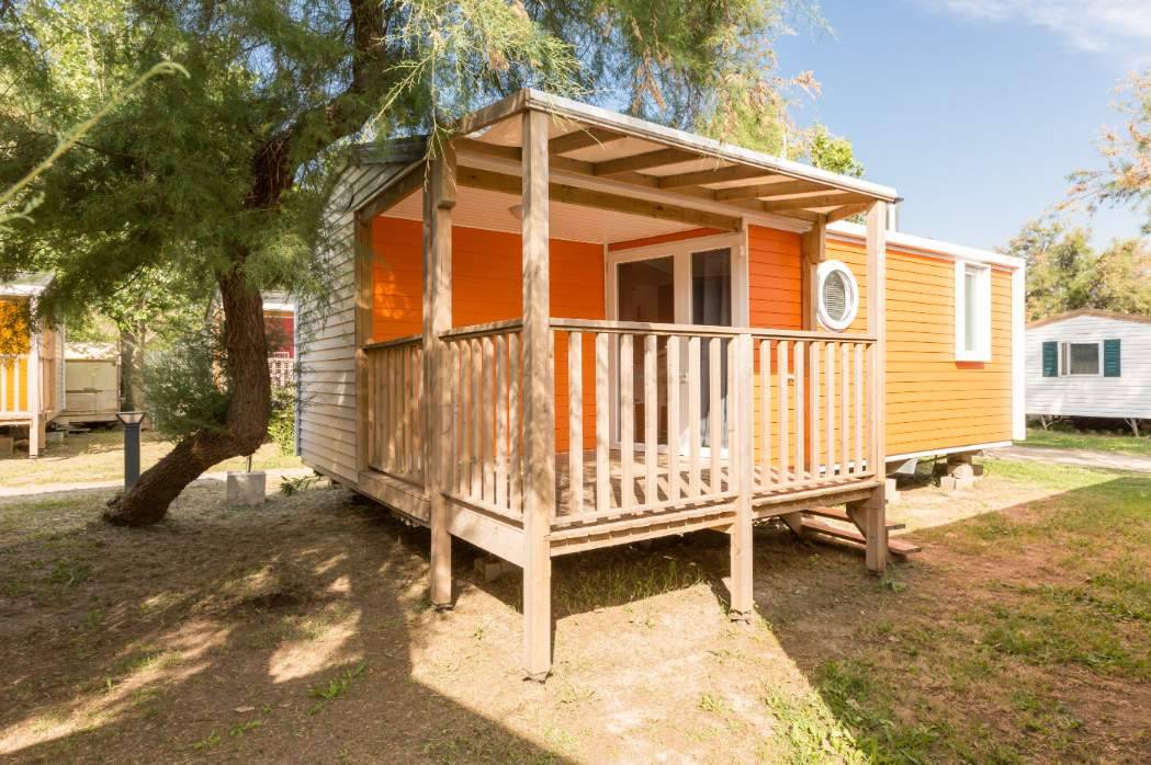 La terrasse d'un mobil-home