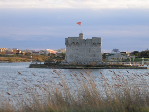 La redoute de Ballestras & le Musée Albert Dubout